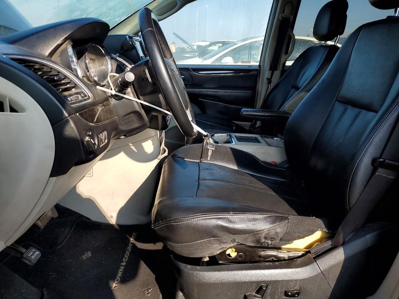 2013 Chrysler Town & Country Touring