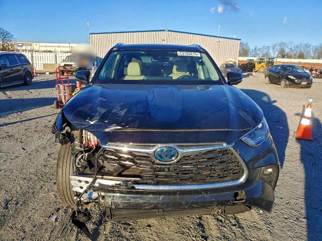 2023 Toyota Highlander Hybrid Limited