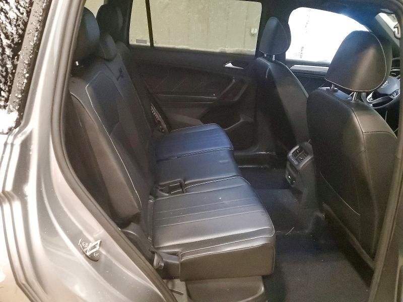 2022 Volkswagen Tiguan se R-line Black