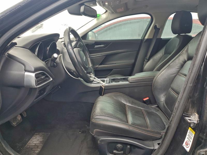 2017 Jaguar Xe Prestige