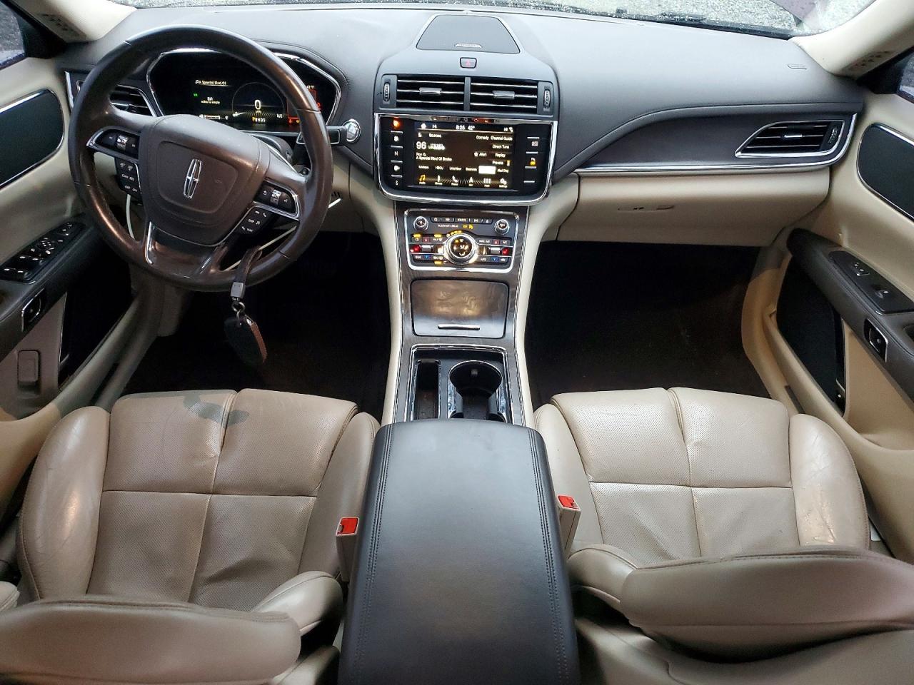 2017 Lincoln Continental Select