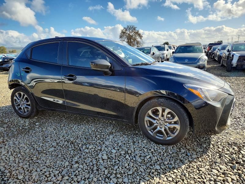 2020 Toyota Yaris le