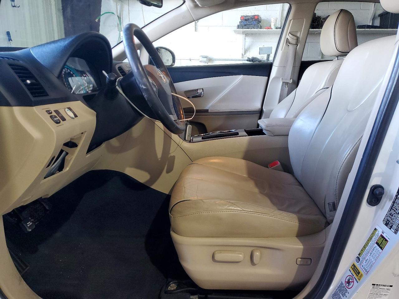 2010 Toyota Venza awd V6