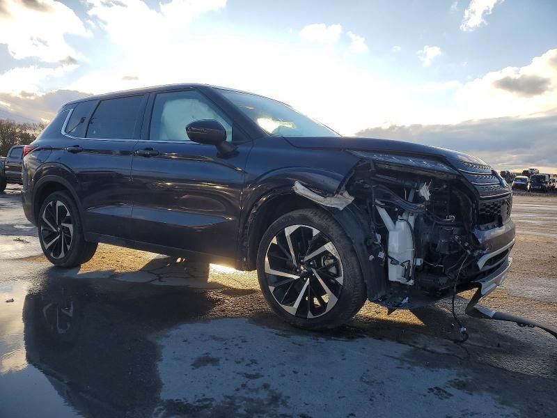 2024 Mitsubishi Outlander se