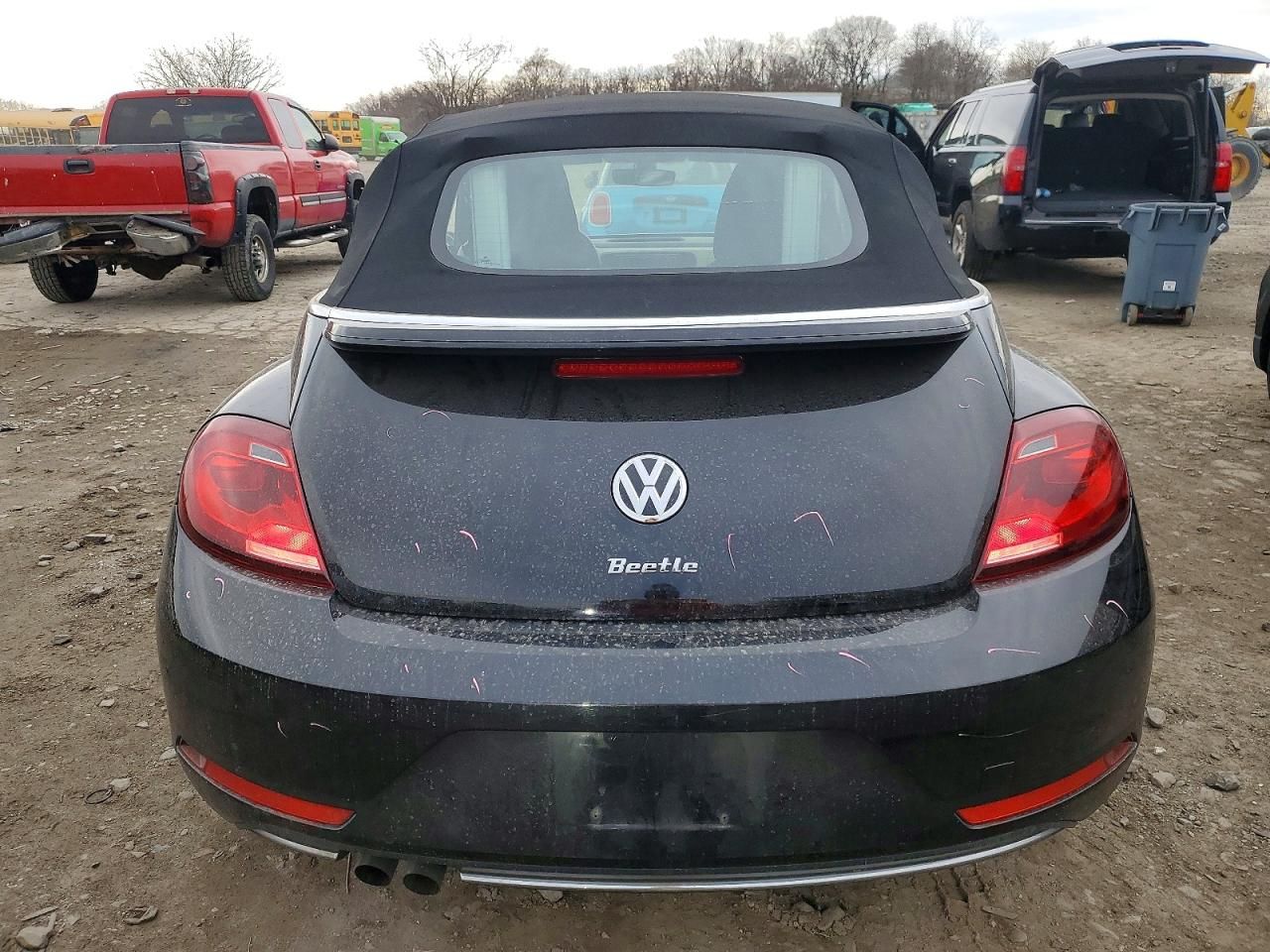 2019 Volkswagen Beetle s