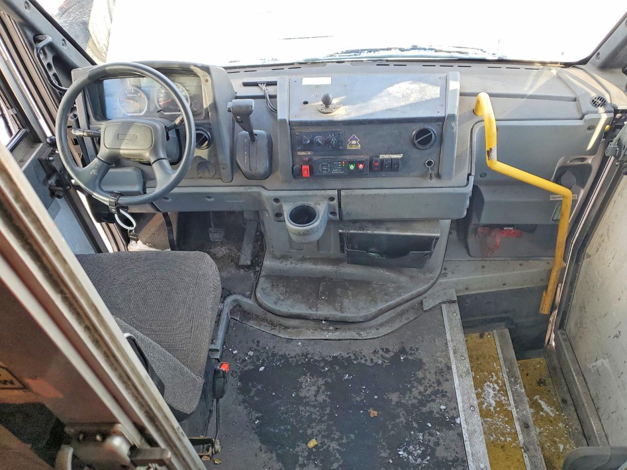 2013 Isuzu NPR