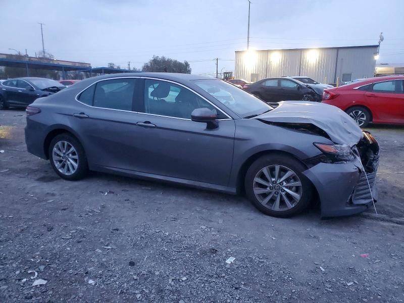 2023 Toyota Camry le