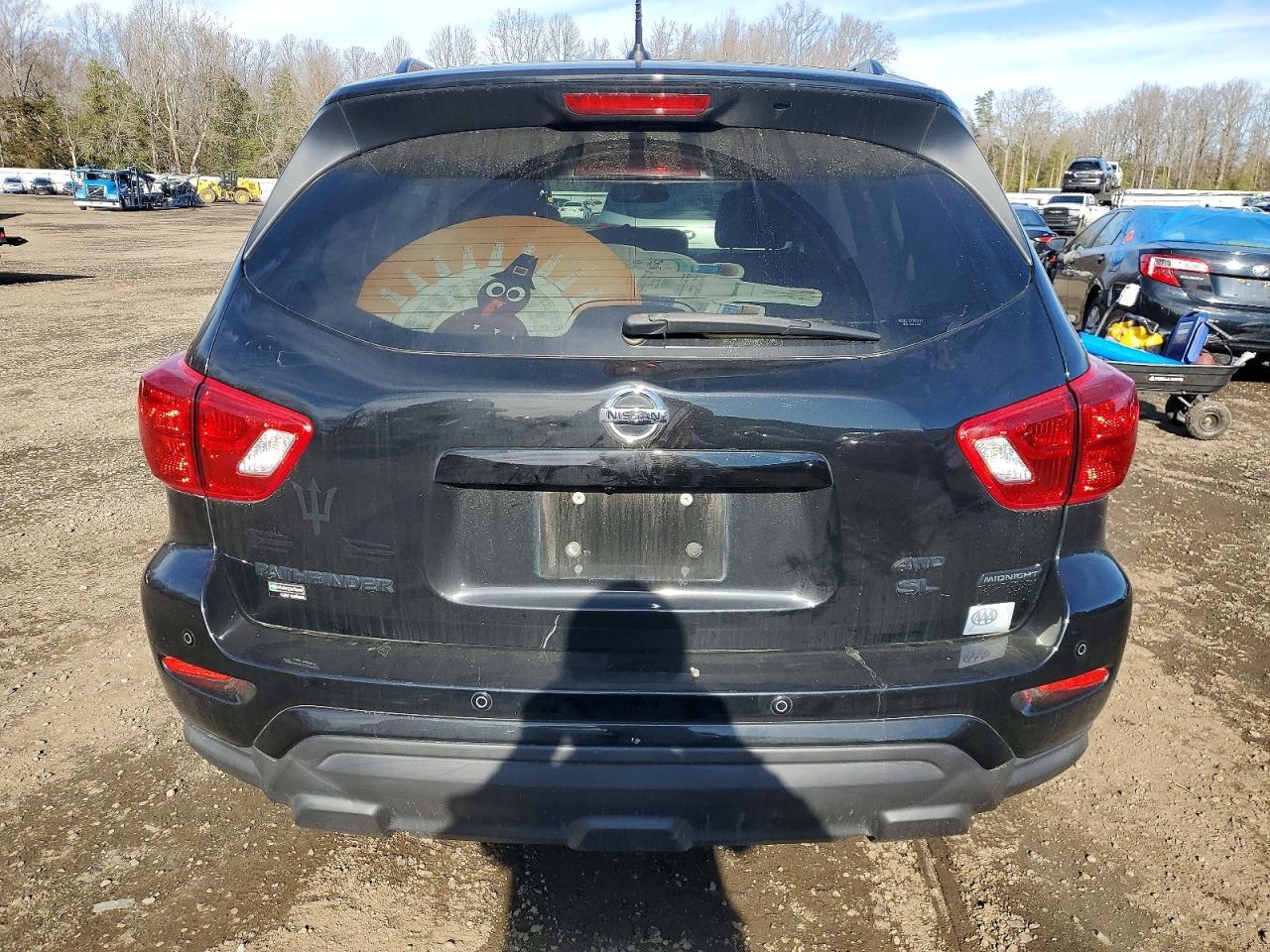 2018 Nissan Pathfinder s