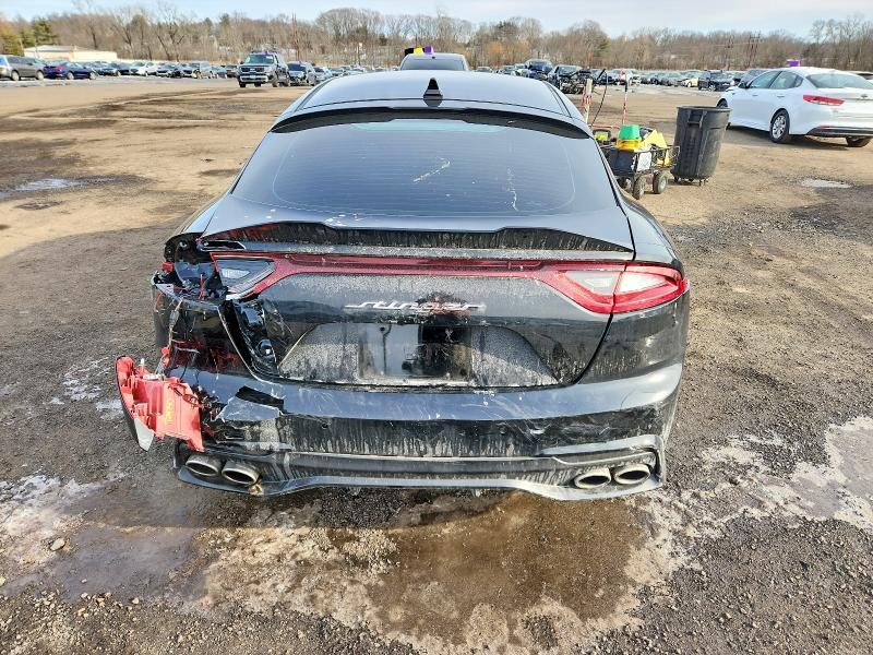 2018 KIA Stinger Base