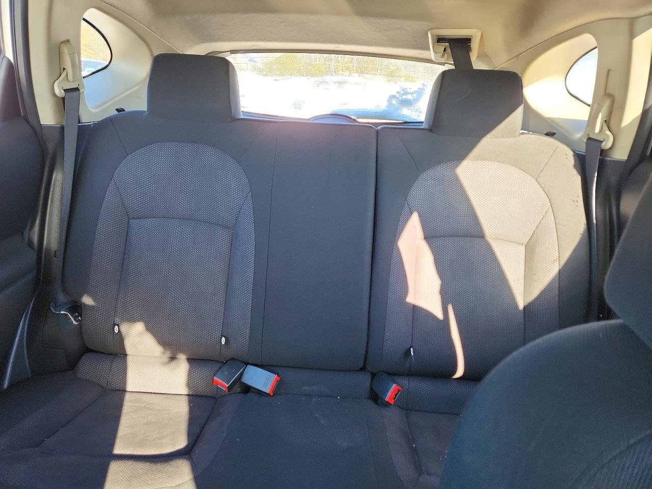2011 Nissan Rogue s