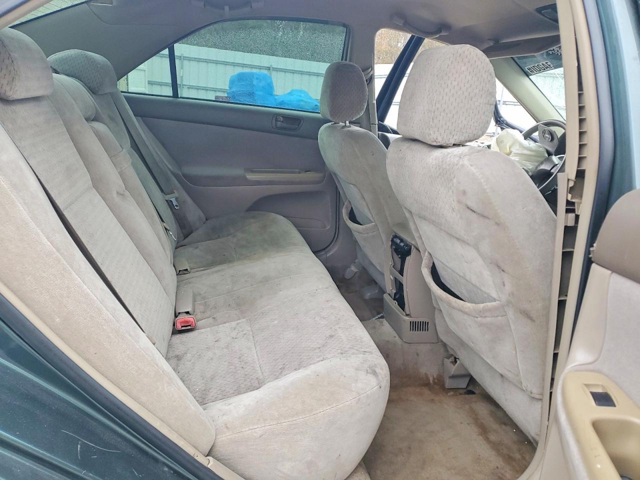 2004 Toyota Camry le