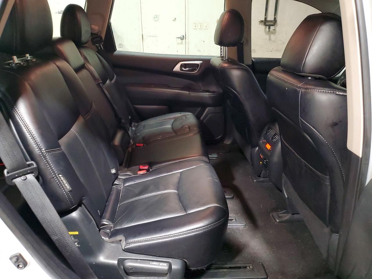 2019 Nissan Pathfinder sl