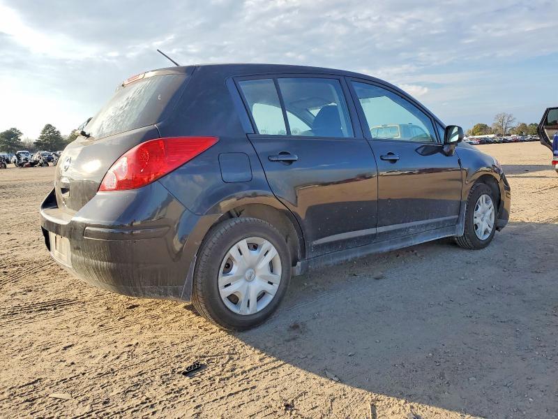 2011 Nissan Versa s