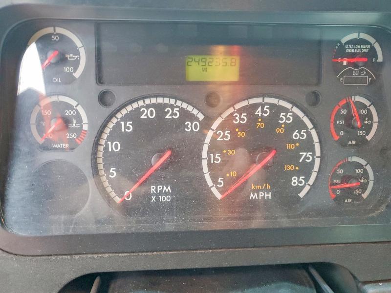 2016 Freightliner Cascadia 125 Semi Truck