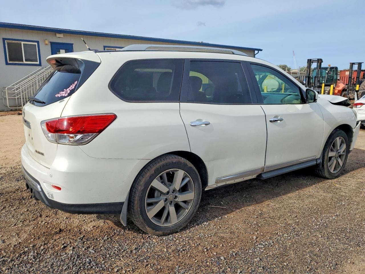 2013 Nissan Pathfinder s
