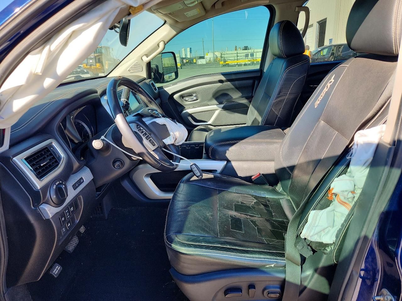 2018 Nissan Titan sv