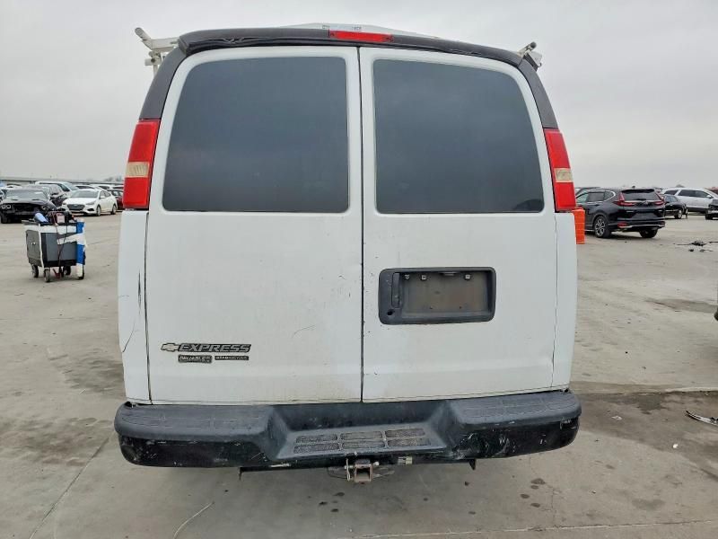 2013 Chevrolet 2013 Chev Express G2500