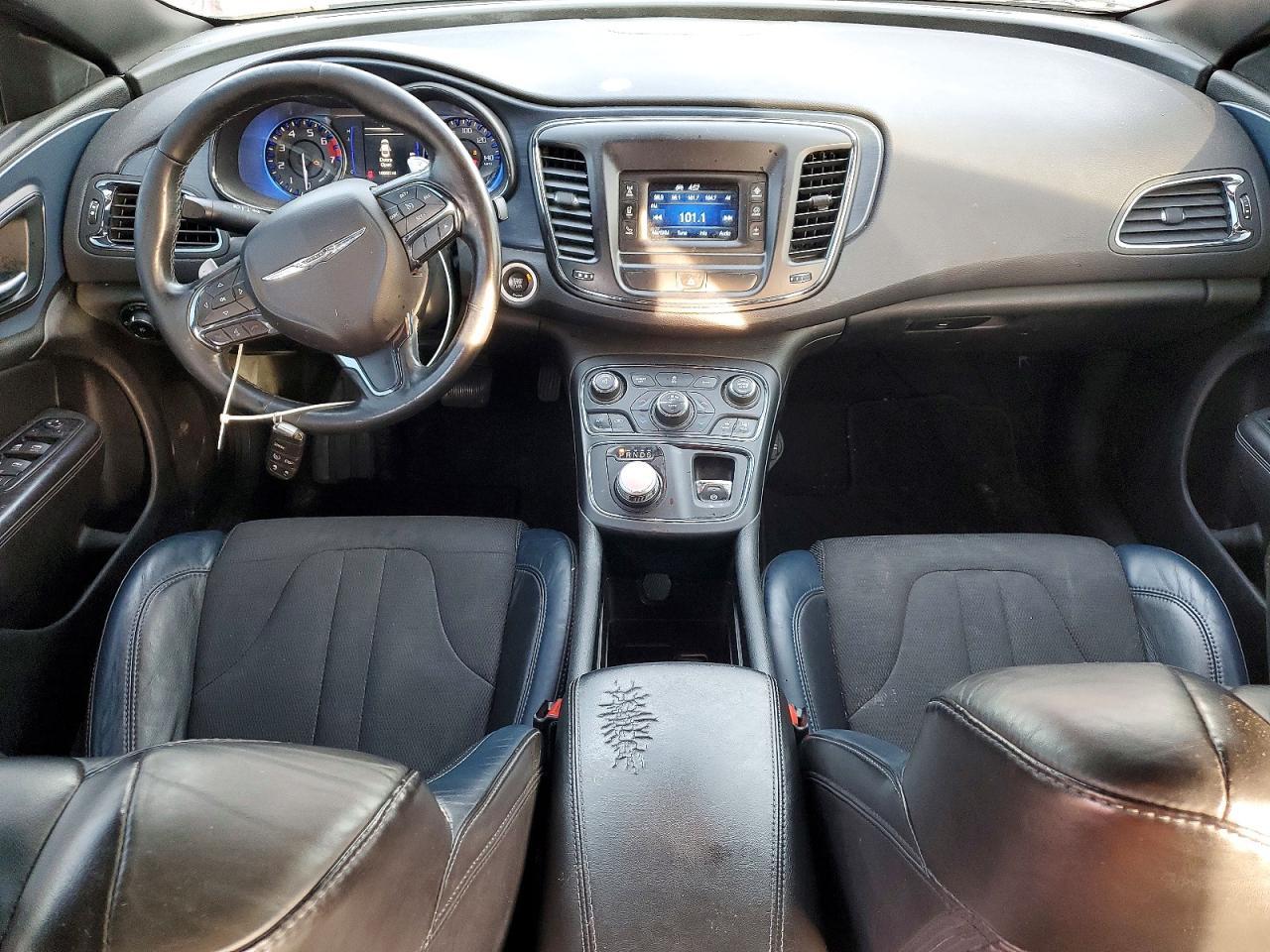 2015 Chrysler 200 s