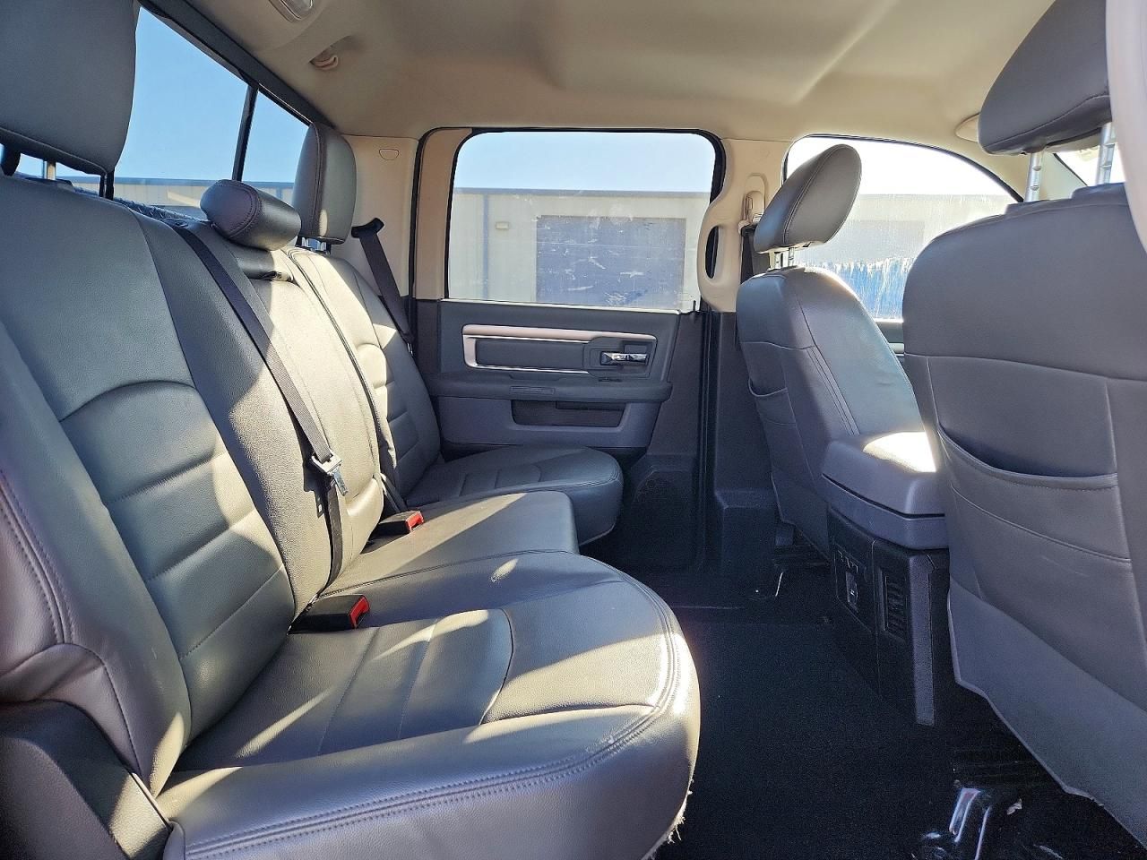 2013 Dodge Ram 1500 slt