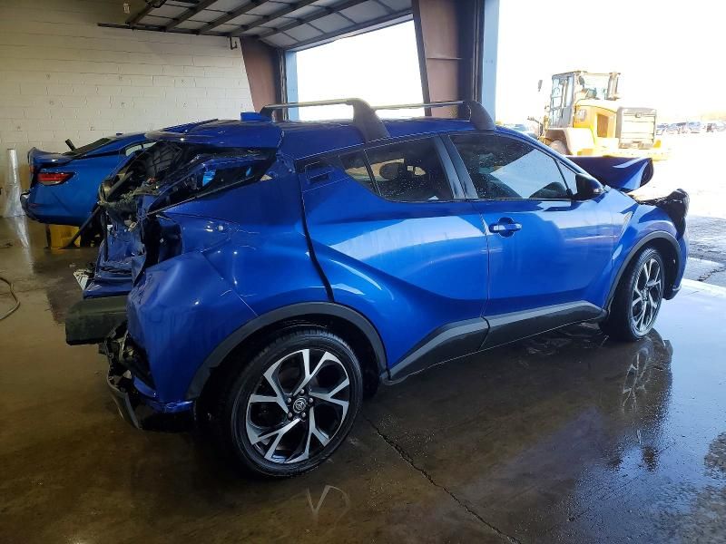 2021 Toyota C-hr xle