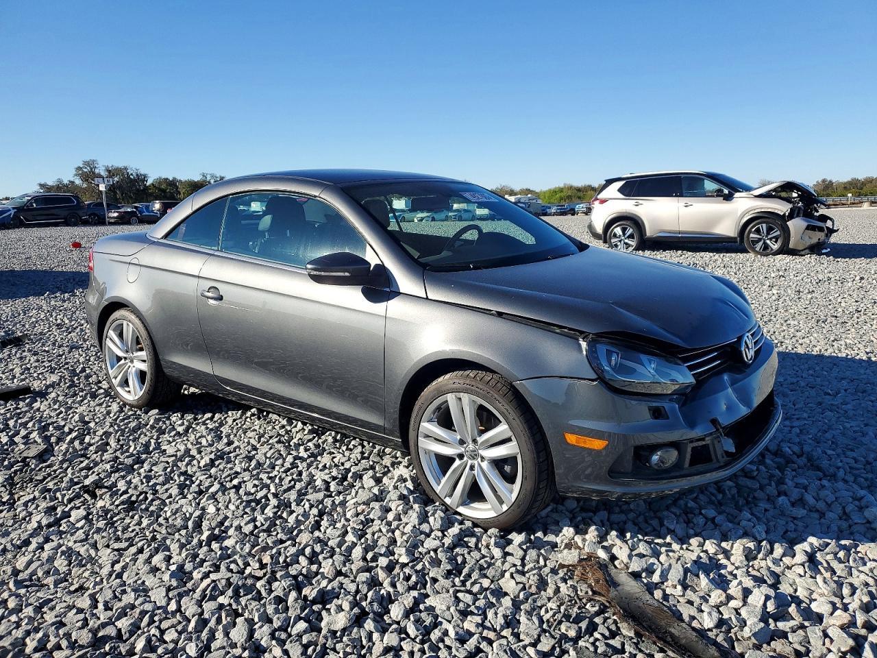 2015 Volkswagen Eos lux