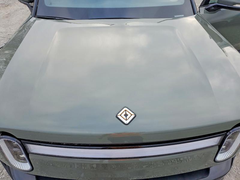 2022 Rivian R1T Advent