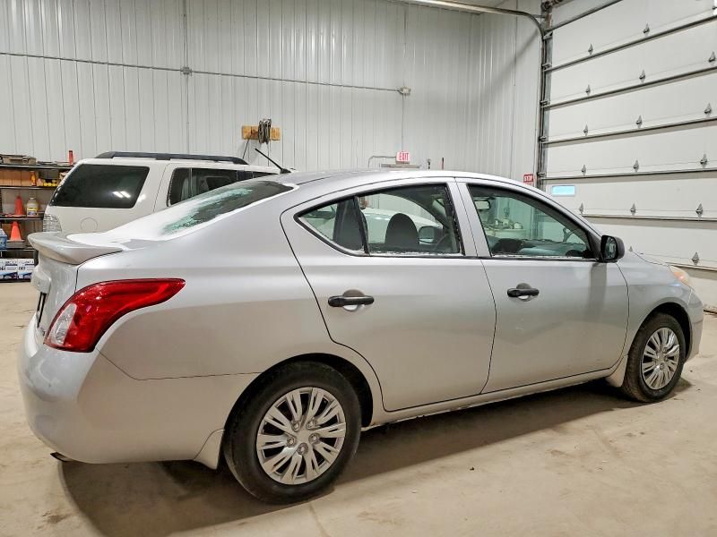 2014 Nissan Versa s