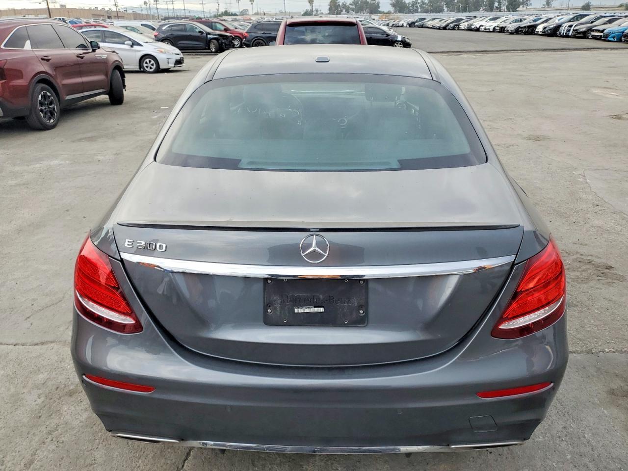 2017 Mercedes-Benz E 300