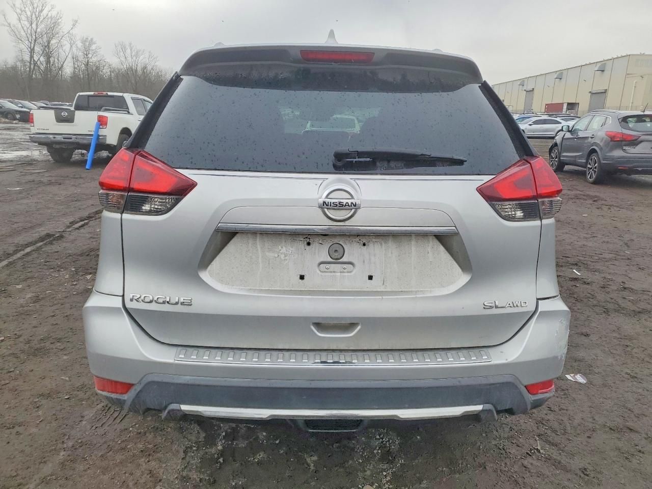 2017 Nissan Rogue sv