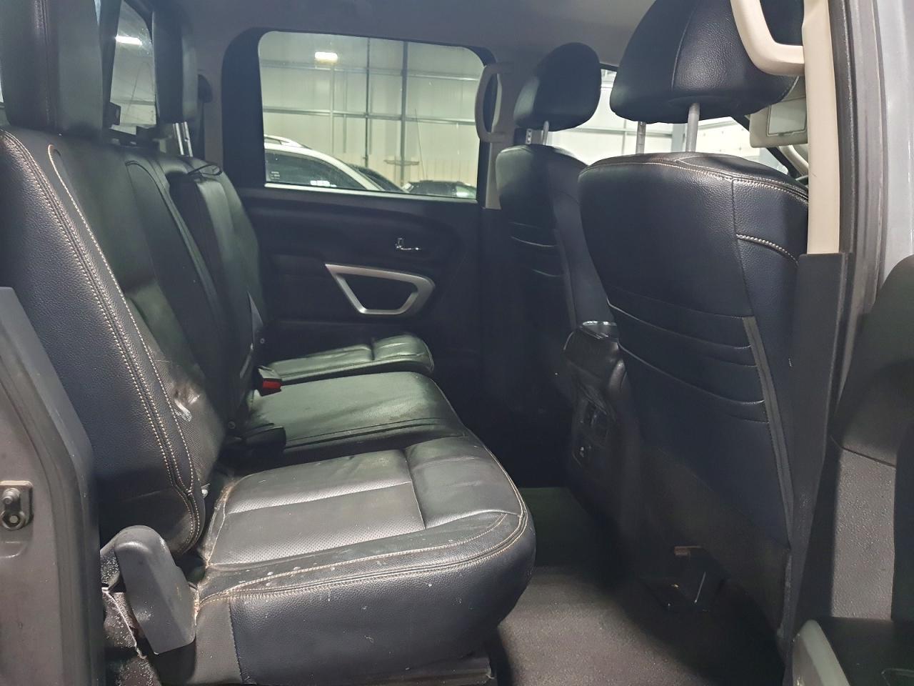 2018 Nissan Titan SV