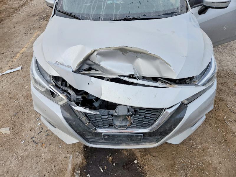 2020 Nissan Versa sv