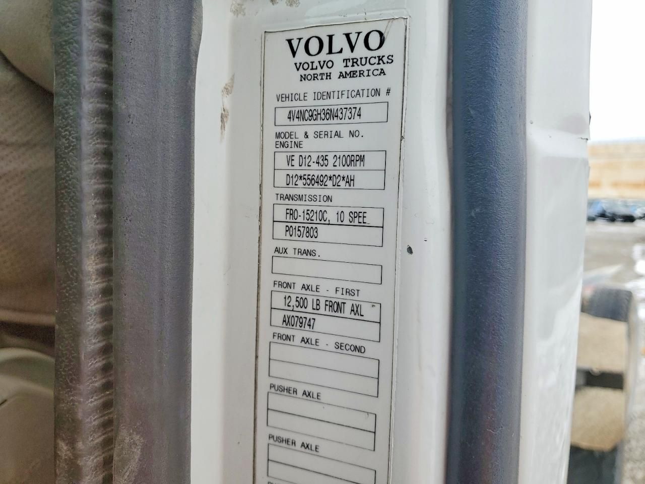 2006 Volvo VN VNL-Semi Truck