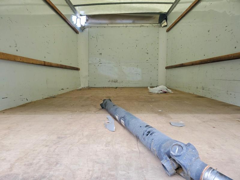 2022 GMC Savana CUT-BOX Truck