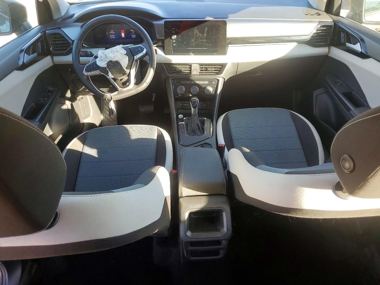 2025 Volkswagen Taos s