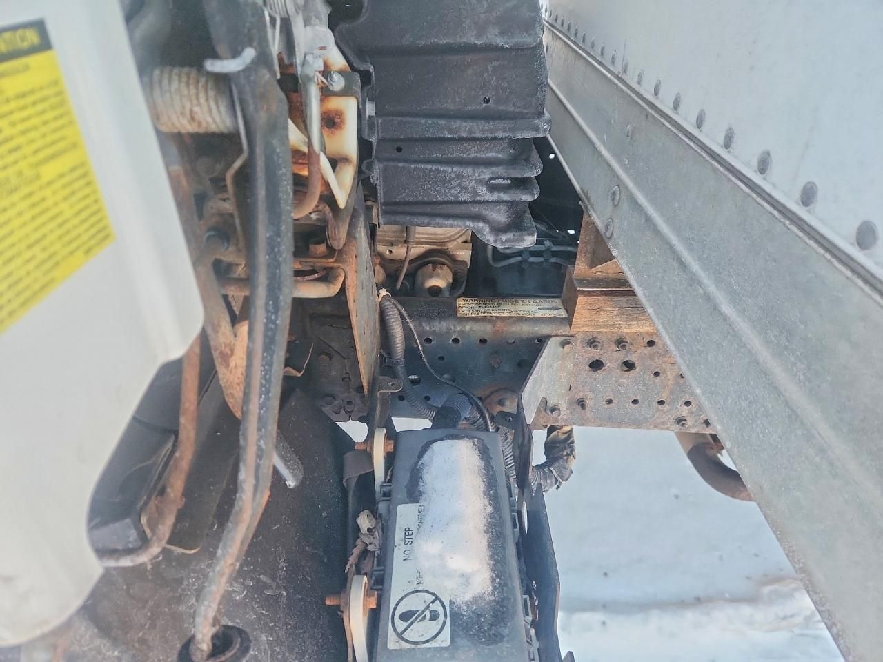 2016 Isuzu NPR HD BOX Truck