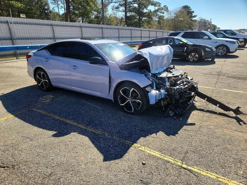 2024 Nissan Altima sr