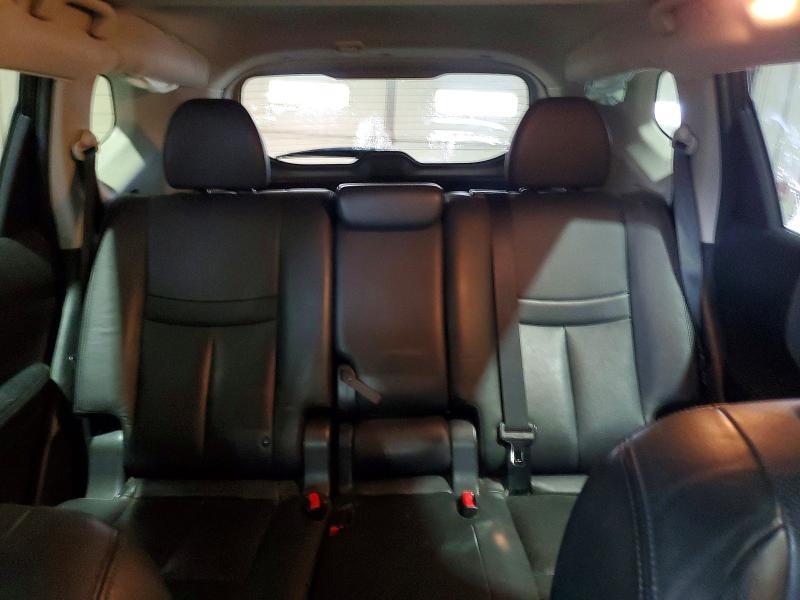 2015 Niss Rogue s