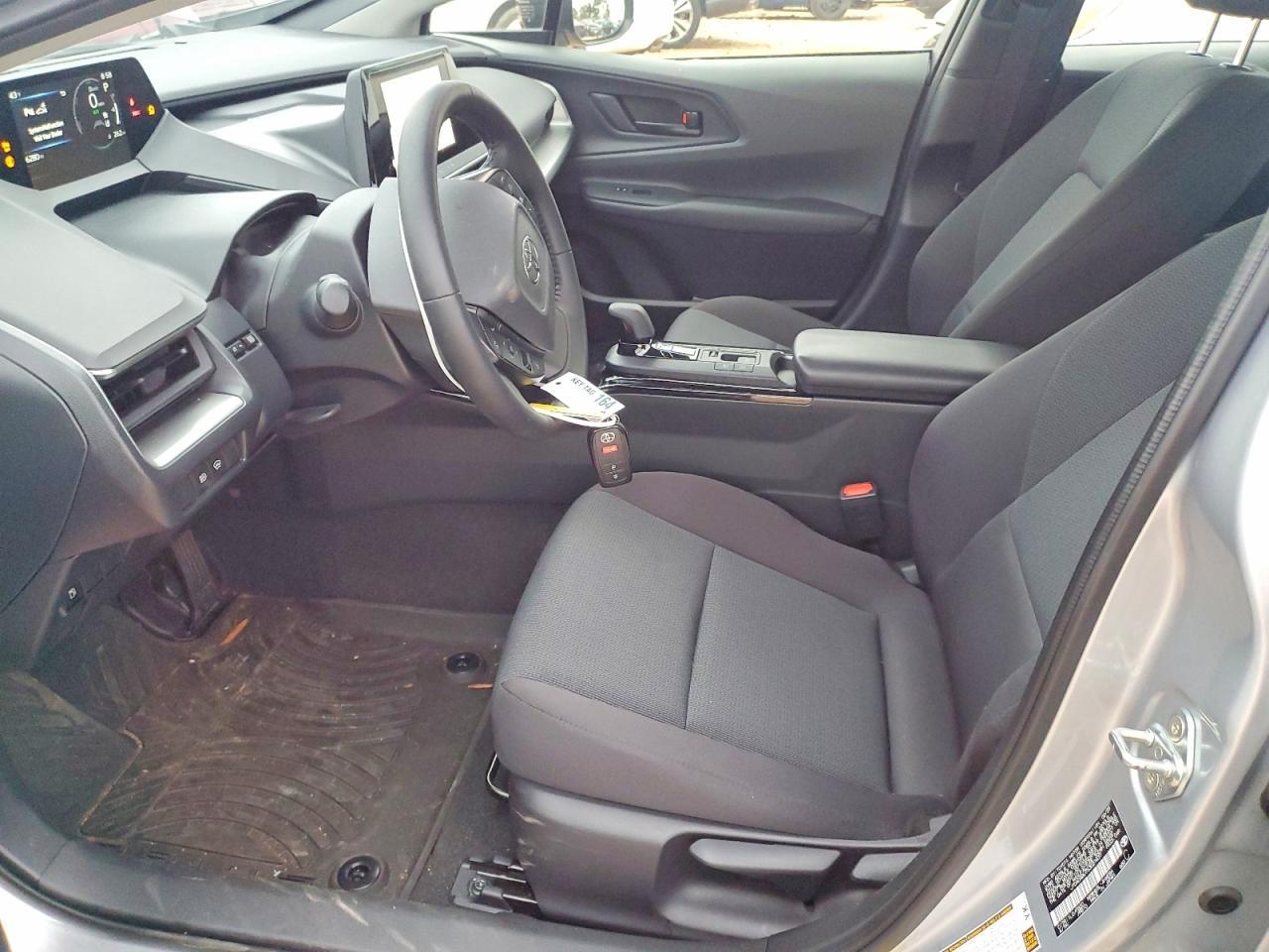 2025 Toyota Prius le