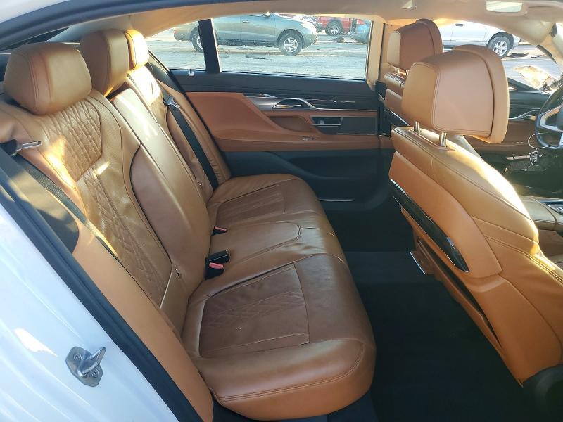 2016 BMW 740 i