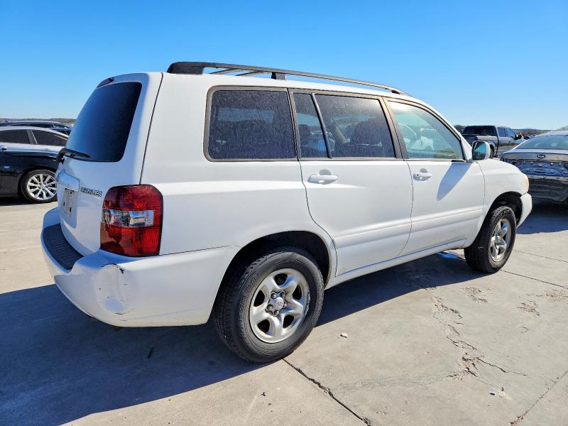 2004 Toyota Highlander Base
