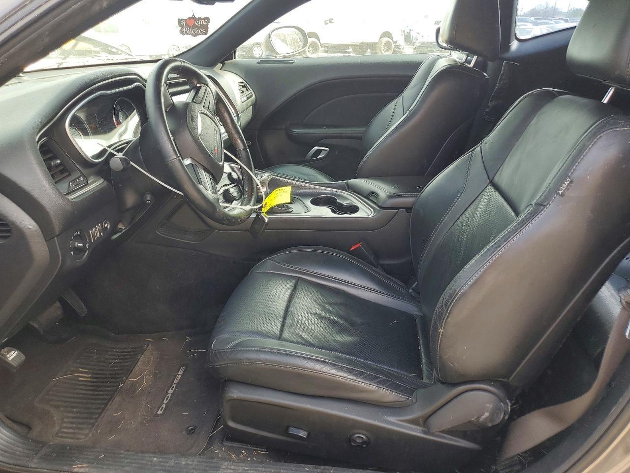 2015 Dodge Challenger sxt Plus