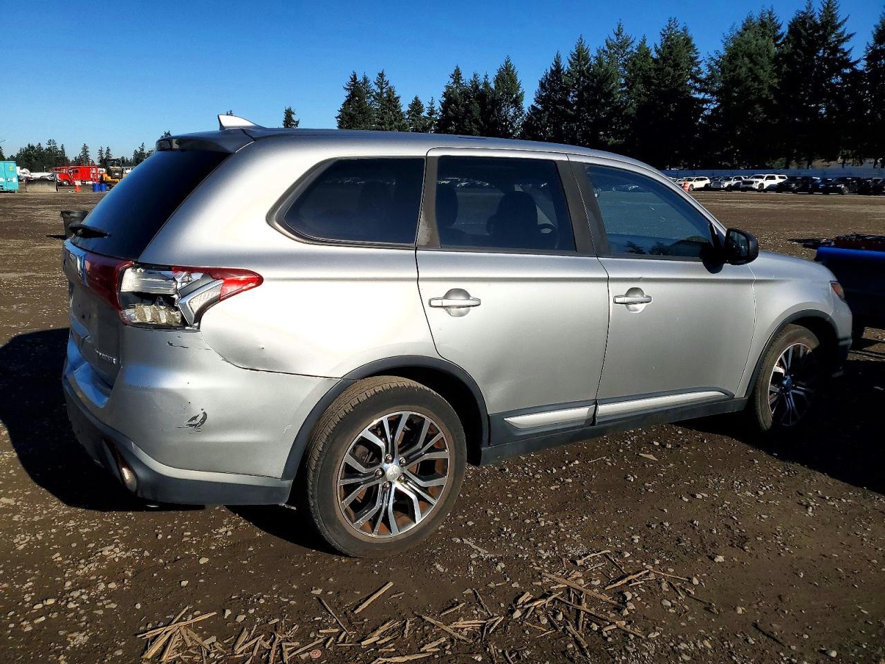 2018 Mitsubishi Outlander es