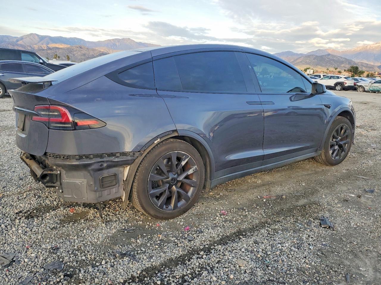 2023 Tesla Model x