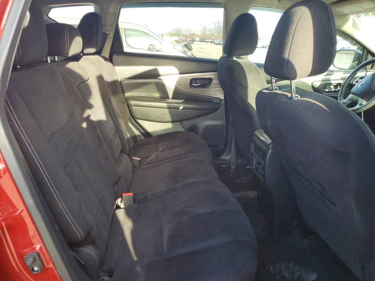 2018 Nissan Murano s