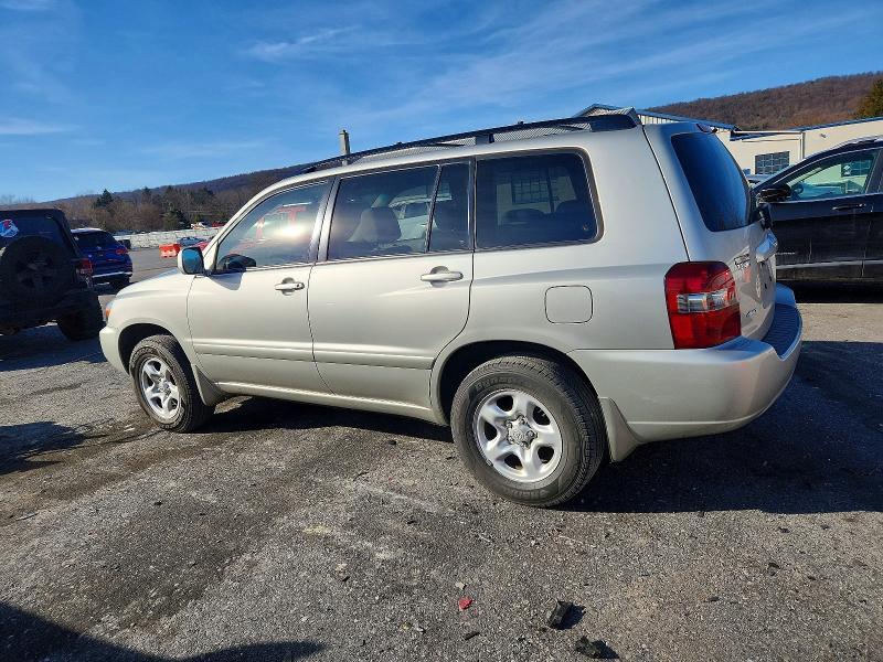 2005 Toyota Highlander Base