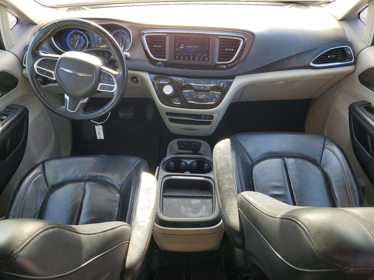 2018 Chrysler Pacifica Touring l