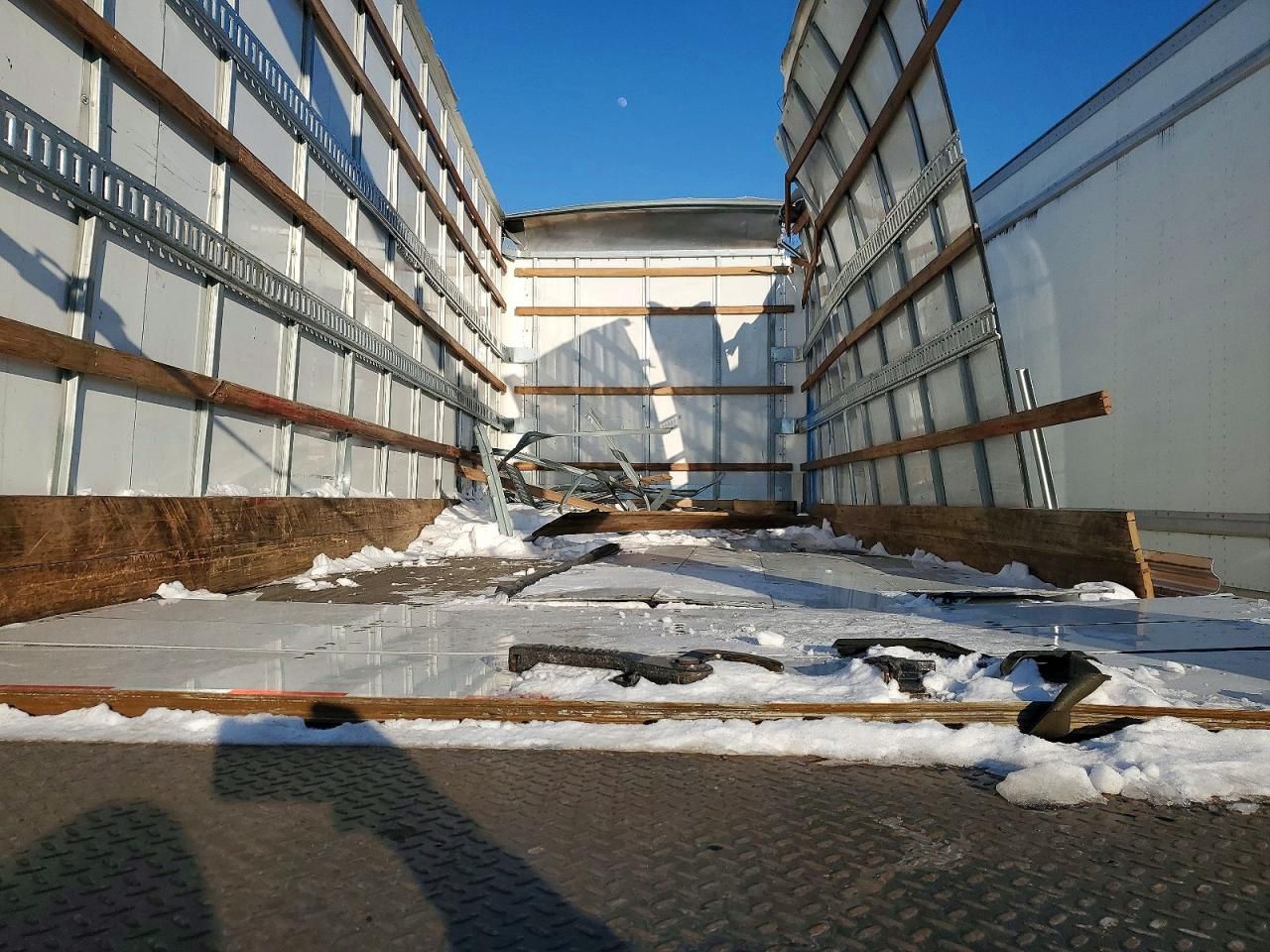 2023 International MV607 BOX Truck