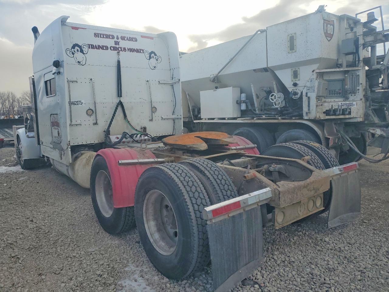 2003 Peterbilt 379 Semi Truck
