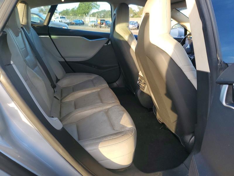 2015 Tesla Model s 85D