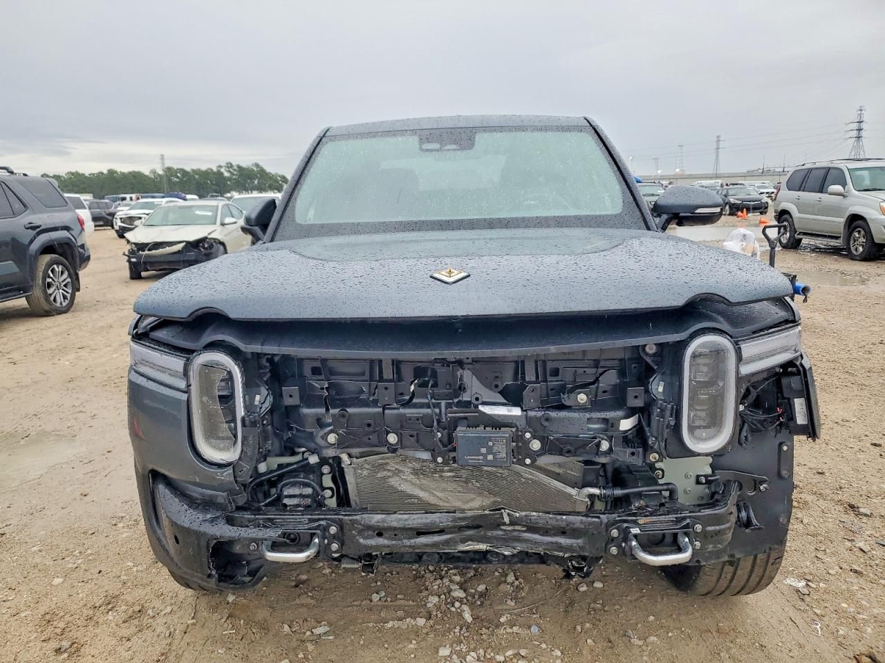 2025 Rivian R1T Adventure